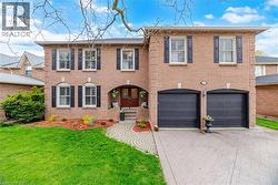 1122 BERKSHIRE Court Oakville, ON L6M 2L6