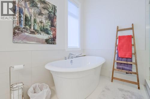 Primary Ensuite - 2241 Rojem Road, Kelowna, BC - Indoor Photo Showing Bathroom