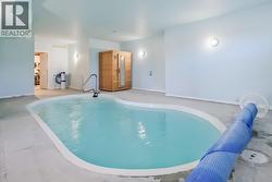 In-Door Pool - 