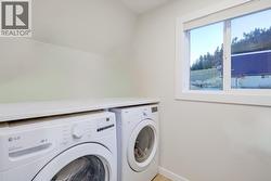 Carriage House Laundry - 
