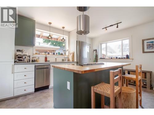 409 Third Street E, Revelstoke, BC - Indoor