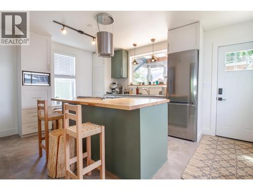 409 Third Street E, Revelstoke, BC - Indoor