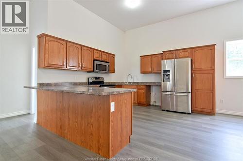 1502 Mersea Rd D, Leamington, ON - Indoor Photo Showing Kitchen