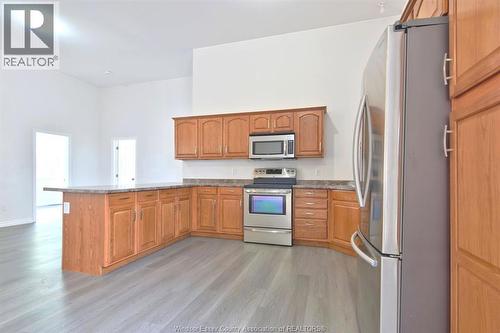 1502 Mersea Rd D, Leamington, ON - Indoor Photo Showing Kitchen