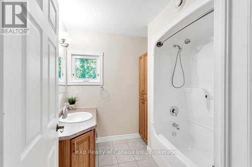 468 Fairground Road, Norfolk, ON - Indoor Photo Showing Bathroom