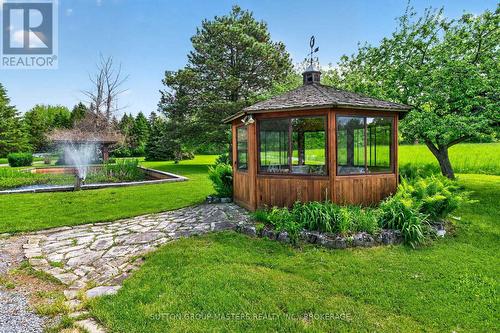 314 Baseline Road, Frontenac Islands (Howe Island), ON - Outdoor With Backyard