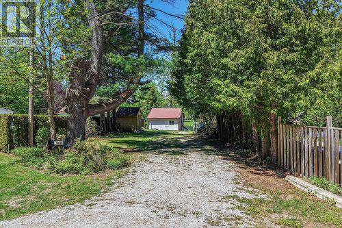 Long driveway with lots of parking - 4258 Canal Road, Severn, ON - Outdoor