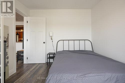 15 Manchester Trail, Kawartha Lakes, ON - Indoor Photo Showing Bedroom