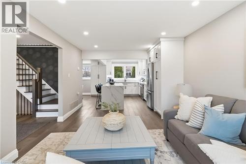 2485 Woburn Crescent, Oakville, ON - Indoor Photo Showing Living Room