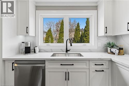 2485 Woburn Crescent, Oakville, ON - Indoor Photo Showing Kitchen