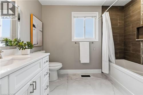 2485 Woburn Crescent, Oakville, ON - Indoor Photo Showing Bathroom