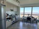4010 - 395 Bloor Street E, Toronto, ON  - Indoor Photo Showing Kitchen 