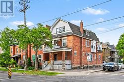 3 - 121 CARTIER STREET Ottawa, ON K2P 1K4