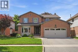 2418 BUTTERNUT Crescent  Burlington, ON L7M 3L3