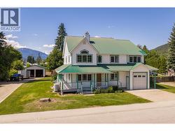 701 Edward Street Revelstoke, BC V0E 2S1