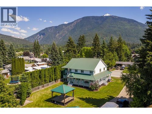 Lot SIze 0.50 Acres - 701 Edward Street, Revelstoke, BC 