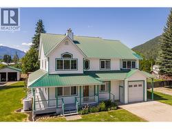 Wrap around veranda - 