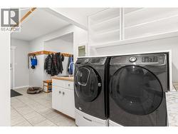 Laundry room and Pantry - 