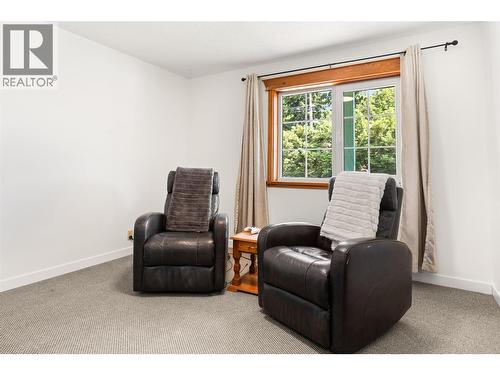 Bedroom Main floor - 701 Edward Street, Revelstoke, BC 
