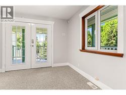 Suite with seperate entrance - 