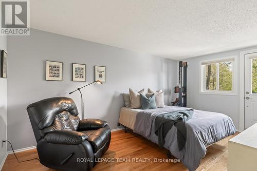 9 - 402 Montfort Street, Ottawa, ON - Indoor Photo Showing Bedroom