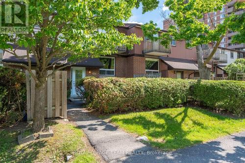 9 - 402 Montfort Street, Ottawa, ON - Outdoor