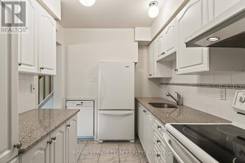 9 - 402 Montfort Street, Ottawa, ON - Indoor Photo Showing Kitchen