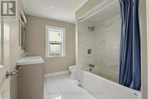 122 Montrose Street, Windsor, ON - Indoor Photo Showing Bathroom
