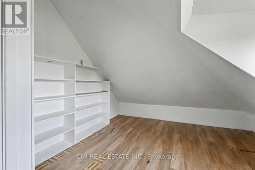122 Montrose Street, Windsor, ON - Indoor Photo Showing Other Room