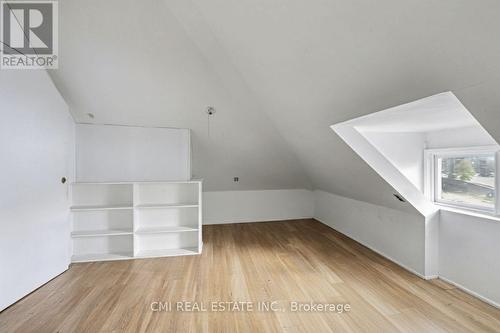 122 Montrose Street, Windsor, ON - Indoor Photo Showing Other Room