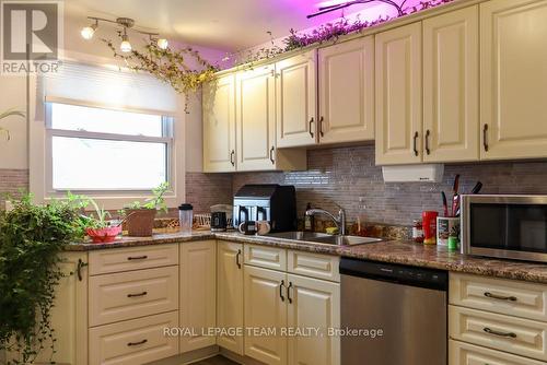 75 Winnifred Street N, Smiths Falls, ON - Indoor Photo Showing Kitchen With Double Sink