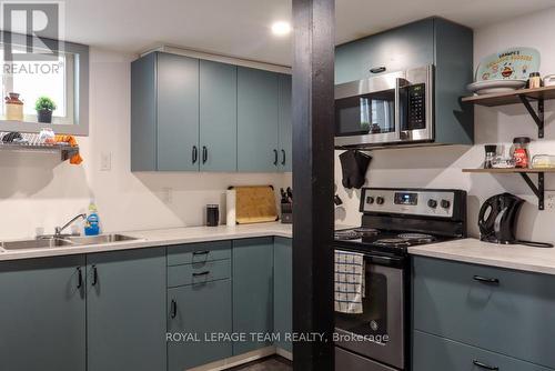 75 Winnifred Street N, Smiths Falls, ON - Indoor Photo Showing Kitchen With Double Sink