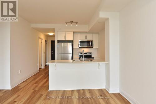 422 - 1936 Rymal Road E, Hamilton, ON - Indoor Photo Showing Kitchen