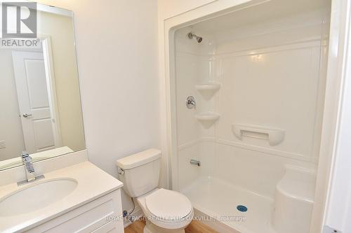 422 - 1936 Rymal Road E, Hamilton, ON - Indoor Photo Showing Bathroom