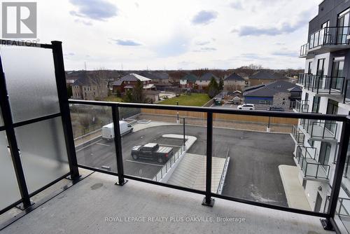 422 - 1936 Rymal Road E, Hamilton, ON - Outdoor With Balcony With Exterior