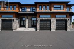 535 REGINA STREET Russell, ON K0A 1W0