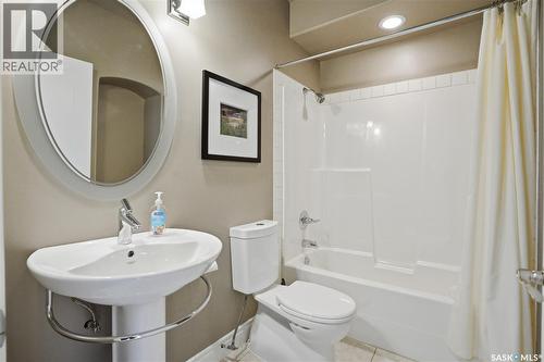 11 301 Cartwright Terrace, Saskatoon, SK - Indoor Photo Showing Bathroom