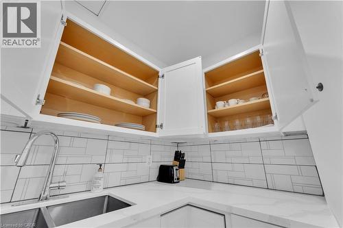 237 West Avenue N, Hamilton, ON - Indoor Photo Showing Kitchen