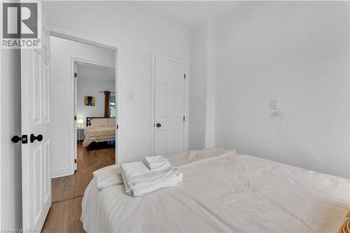 237 West Avenue N, Hamilton, ON - Indoor Photo Showing Bedroom