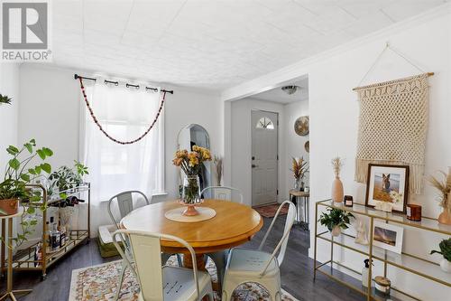 156 Walnut St, Sault Ste. Marie, ON - Indoor Photo Showing Dining Room