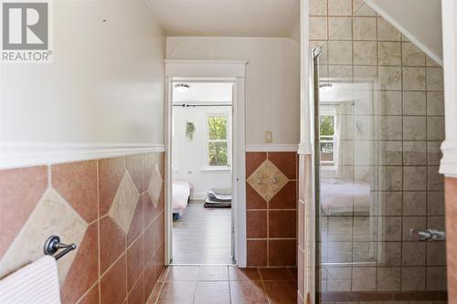 156 Walnut St, Sault Ste. Marie, ON - Indoor Photo Showing Bathroom