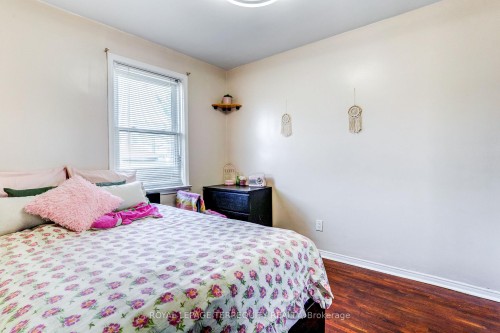 4 Thrush Road, Toronto, ON 