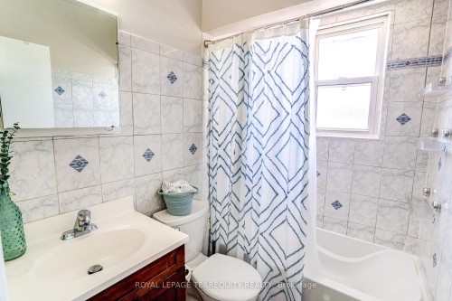 4 Thrush Road, Toronto, ON 