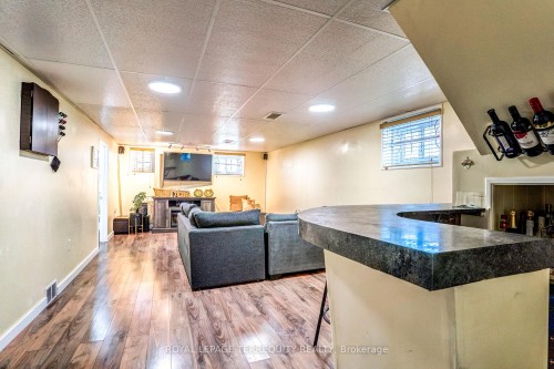 4 Thrush Road, Toronto, ON 