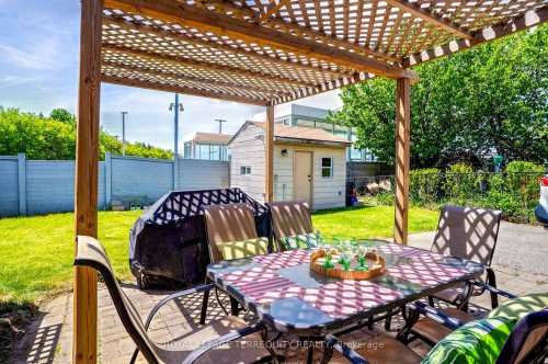 4 Thrush Road, Toronto, ON 
