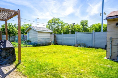 4 Thrush Road, Toronto, ON 