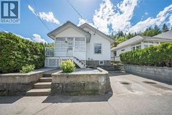 426 Austad Lane Trail, BC V1R 3K6