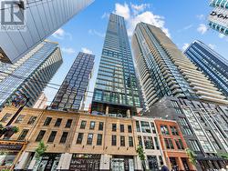 1305 - 327 KING STREET W Toronto, ON M5V 0W7