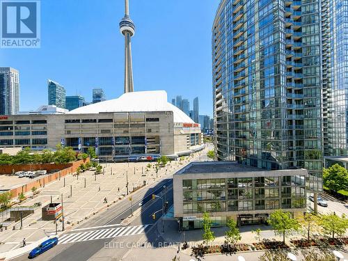 1008 - 10 Navy Wharf Court, Toronto, ON - Outdoor With Facade