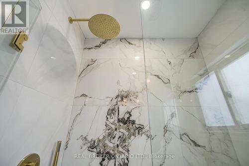 8 Elizabeth Street, St. Catharines, ON - Indoor Photo Showing Bathroom